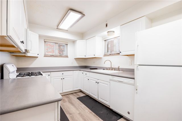 843 Library Ave, Carnegie, PA 15106