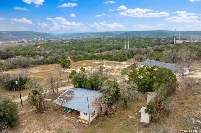 3611 MEDINA HWY, Kerrville, TX 78028