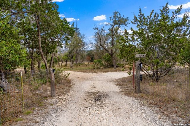 3611 MEDINA HWY, Kerrville, TX 78028