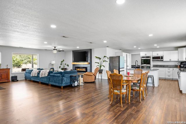 3611 MEDINA HWY, Kerrville, TX 78028