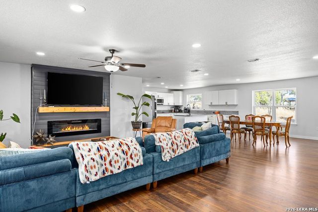 3611 MEDINA HWY, Kerrville, TX 78028