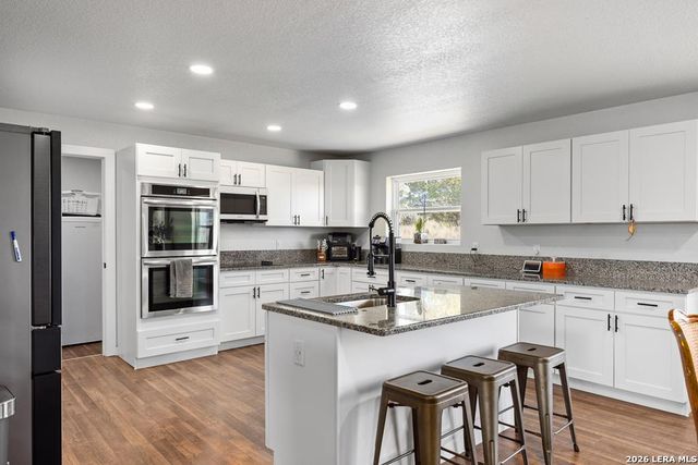3611 MEDINA HWY, Kerrville, TX 78028