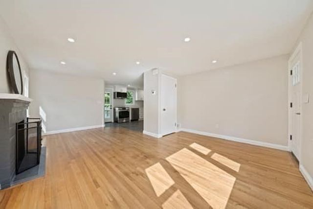88 Saning Road, Weymouth, MA 02191