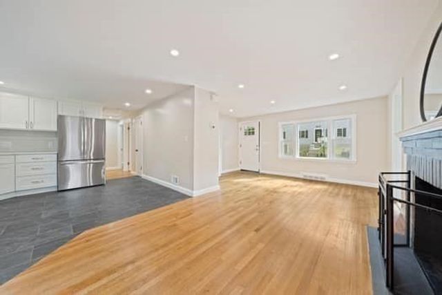 88 Saning Road, Weymouth, MA 02191