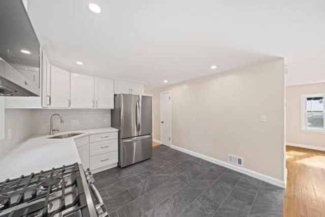88 Saning Road, Weymouth, MA 02191