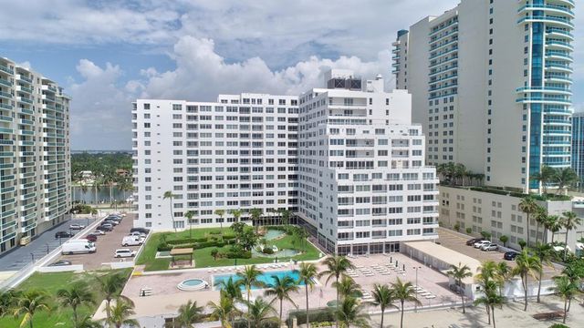 5005 Collins Ave PH6, Miami Beach, FL 33140