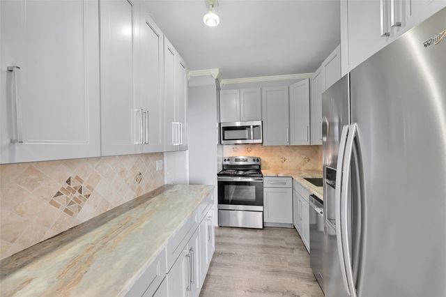 5005 Collins Ave PH6, Miami Beach, FL 33140