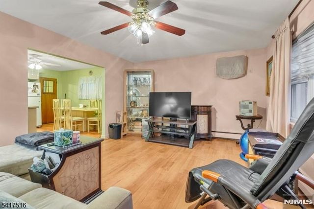 238 Stuyvesant Avenue 236, Lyndhurst, NJ 07071