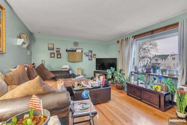 238 Stuyvesant Avenue 236, Lyndhurst, NJ 07071