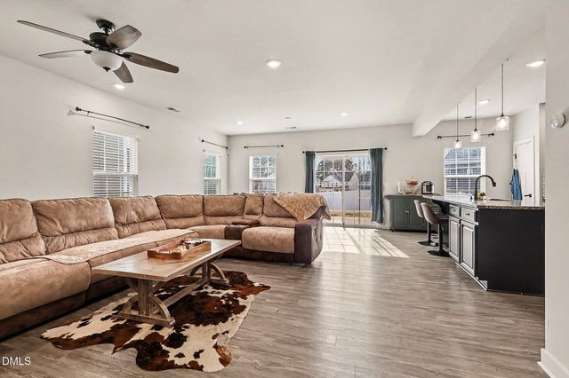 124 Amber Acorn Avenue, Raleigh, NC 27603