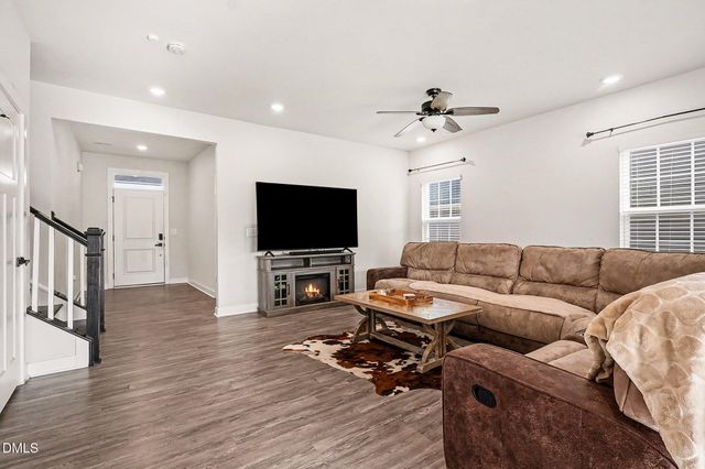 124 Amber Acorn Avenue, Raleigh, NC 27603