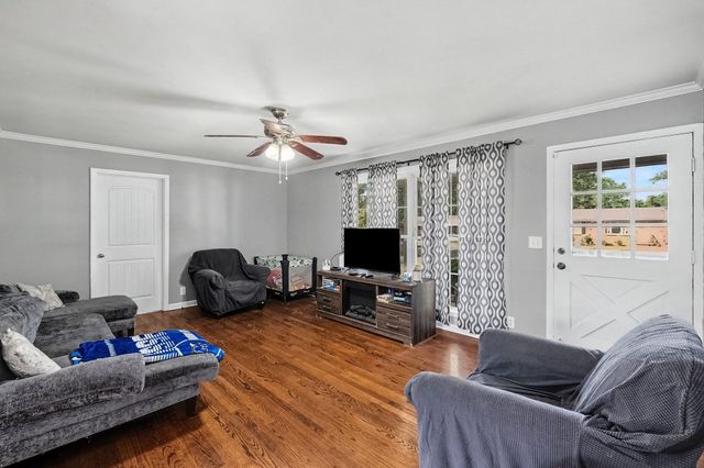 915 Temple Ct, Murfreesboro, TN 37130