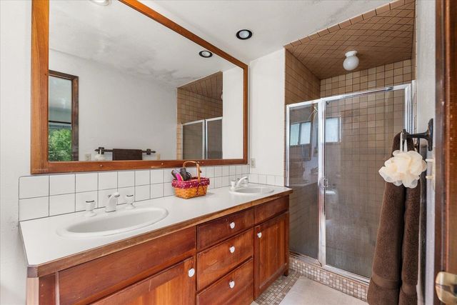 512 Williams Lake Rd, Colville, WA 99114