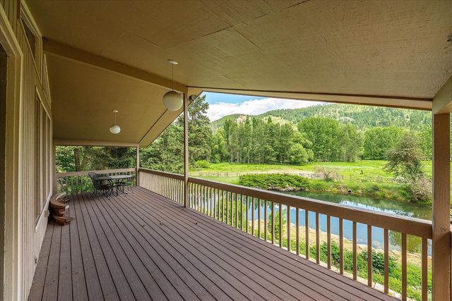 512 Williams Lake Rd, Colville, WA 99114