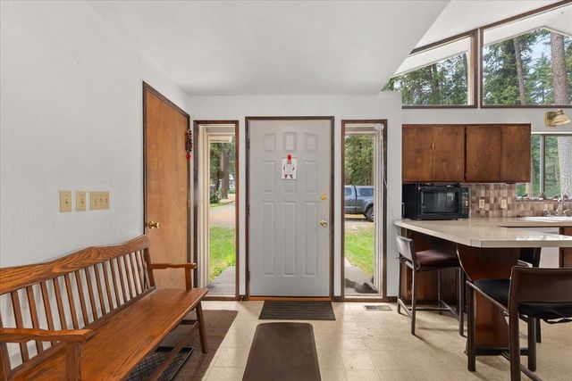 512 Williams Lake Rd, Colville, WA 99114