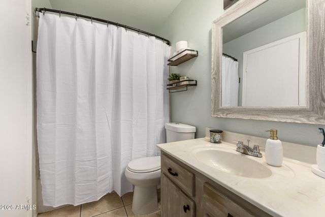 4834 E KACHINA Trail 1, Phoenix, AZ 85044