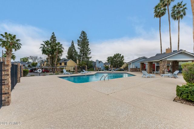 4834 E KACHINA Trail 1, Phoenix, AZ 85044