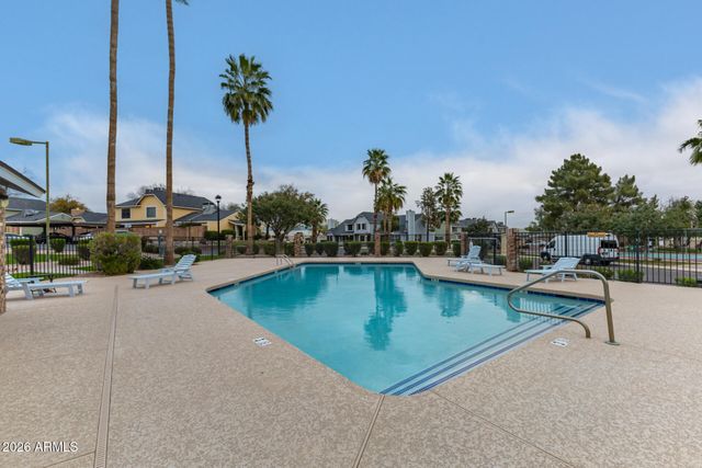 4834 E KACHINA Trail 1, Phoenix, AZ 85044