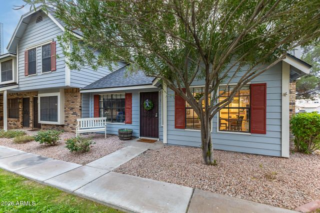 4834 E KACHINA Trail 1, Phoenix, AZ 85044