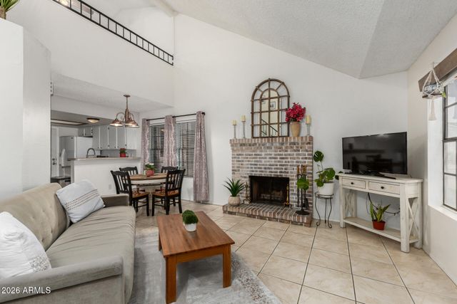 4834 E KACHINA Trail 1, Phoenix, AZ 85044