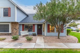 4834 E KACHINA Trail 1, Phoenix, AZ 85044