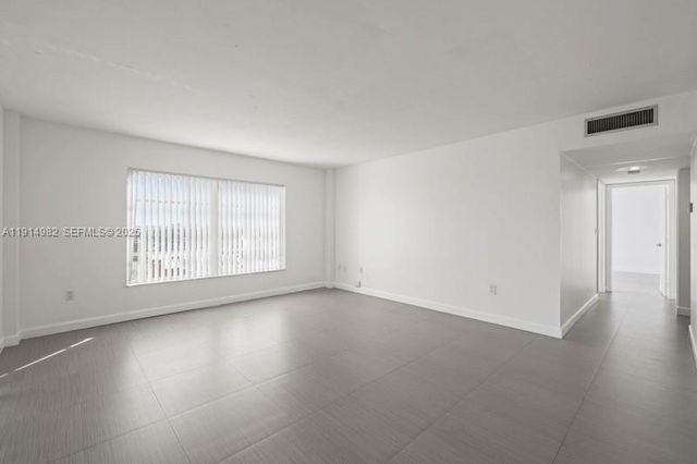 4174 Inverrary Drive 902, Lauderhill, FL 33319