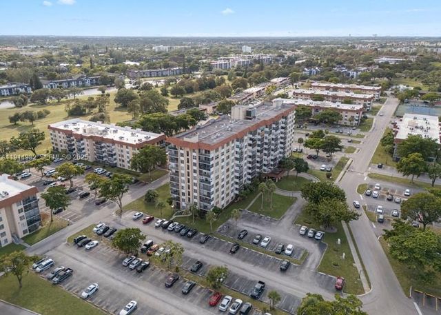4174 Inverrary Drive 902, Lauderhill, FL 33319