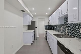 4174 Inverrary Drive 902, Lauderhill, FL 33319