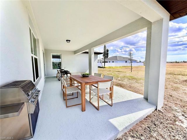 428 NW 13th TER, Cape Coral, FL 33993