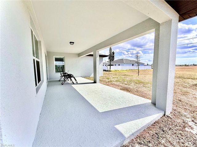 428 NW 13th TER, Cape Coral, FL 33993