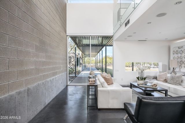 10010 E JENAN Drive, Scottsdale, AZ 85260