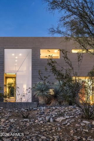 10010 E JENAN Drive, Scottsdale, AZ 85260