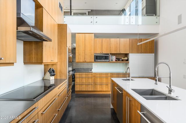 10010 E JENAN Drive, Scottsdale, AZ 85260