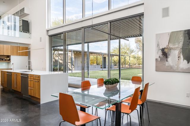 10010 E JENAN Drive, Scottsdale, AZ 85260