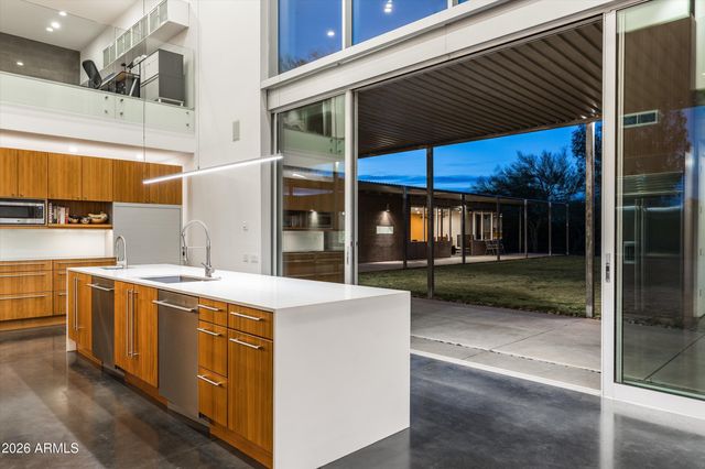 10010 E JENAN Drive, Scottsdale, AZ 85260