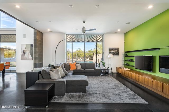 10010 E JENAN Drive, Scottsdale, AZ 85260