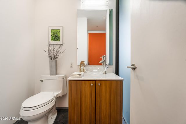 10010 E JENAN Drive, Scottsdale, AZ 85260