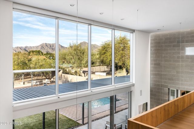 10010 E JENAN Drive, Scottsdale, AZ 85260