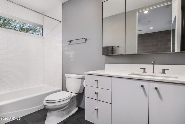 10010 E JENAN Drive, Scottsdale, AZ 85260