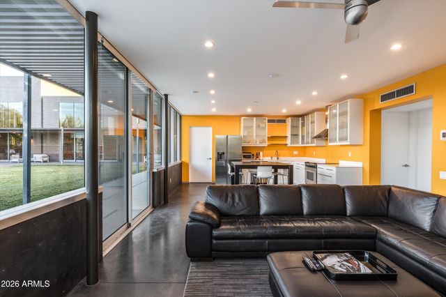 10010 E JENAN Drive, Scottsdale, AZ 85260