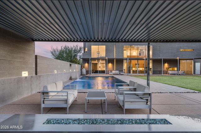 10010 E JENAN Drive, Scottsdale, AZ 85260