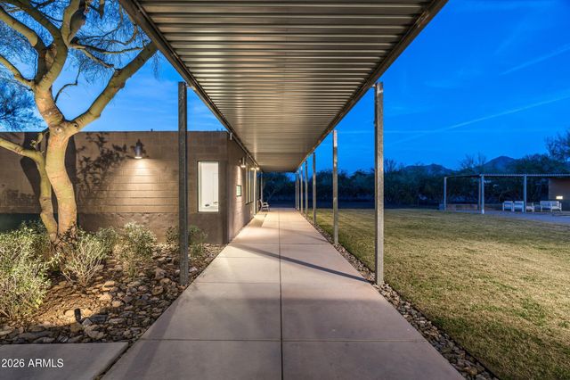 10010 E JENAN Drive, Scottsdale, AZ 85260