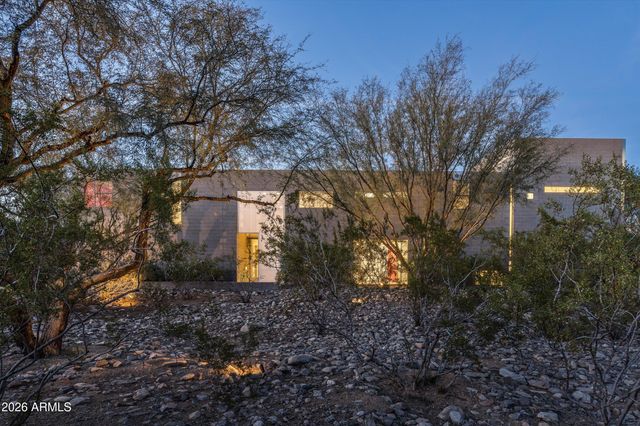 10010 E JENAN Drive, Scottsdale, AZ 85260