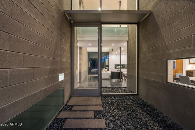 10010 E JENAN Drive, Scottsdale, AZ 85260