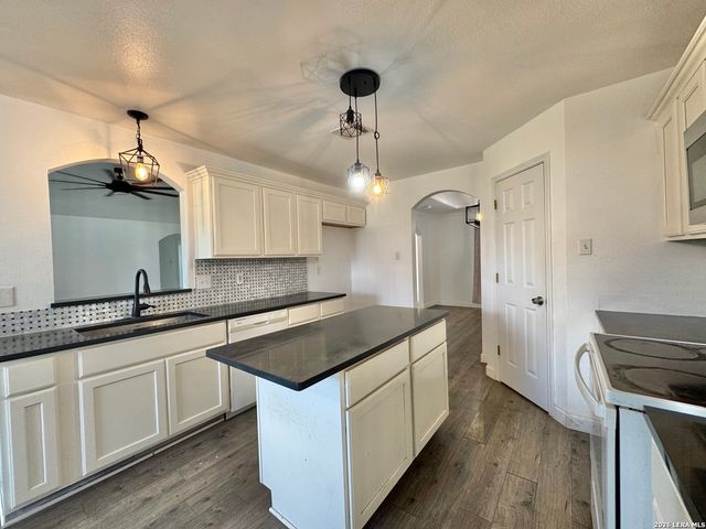 14410 MANGOLD WAY, Atascosa, TX 78002