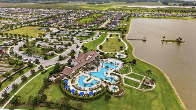 1902 Wandering Willow Way, Loxahatchee, FL 33470