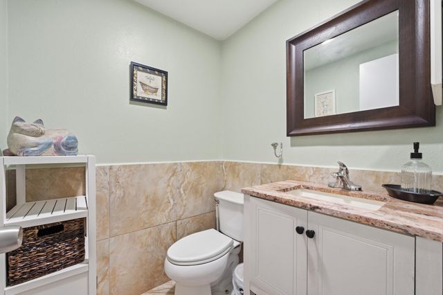 888 Flanders S, Delray Beach, FL 33484