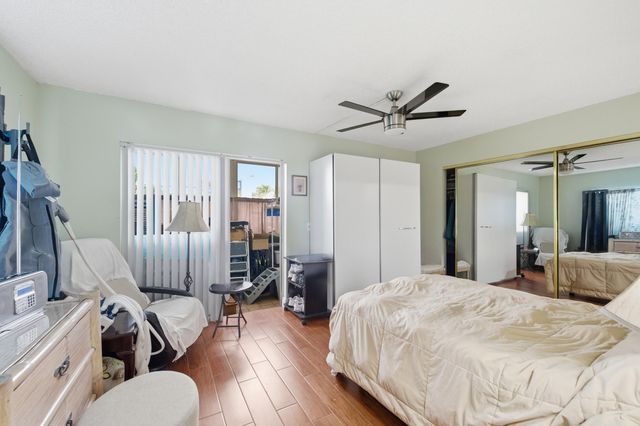 888 Flanders S, Delray Beach, FL 33484