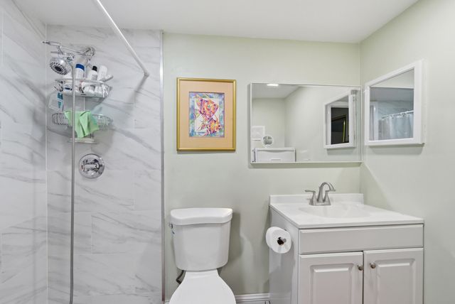 888 Flanders S, Delray Beach, FL 33484