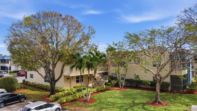 888 Flanders S, Delray Beach, FL 33484